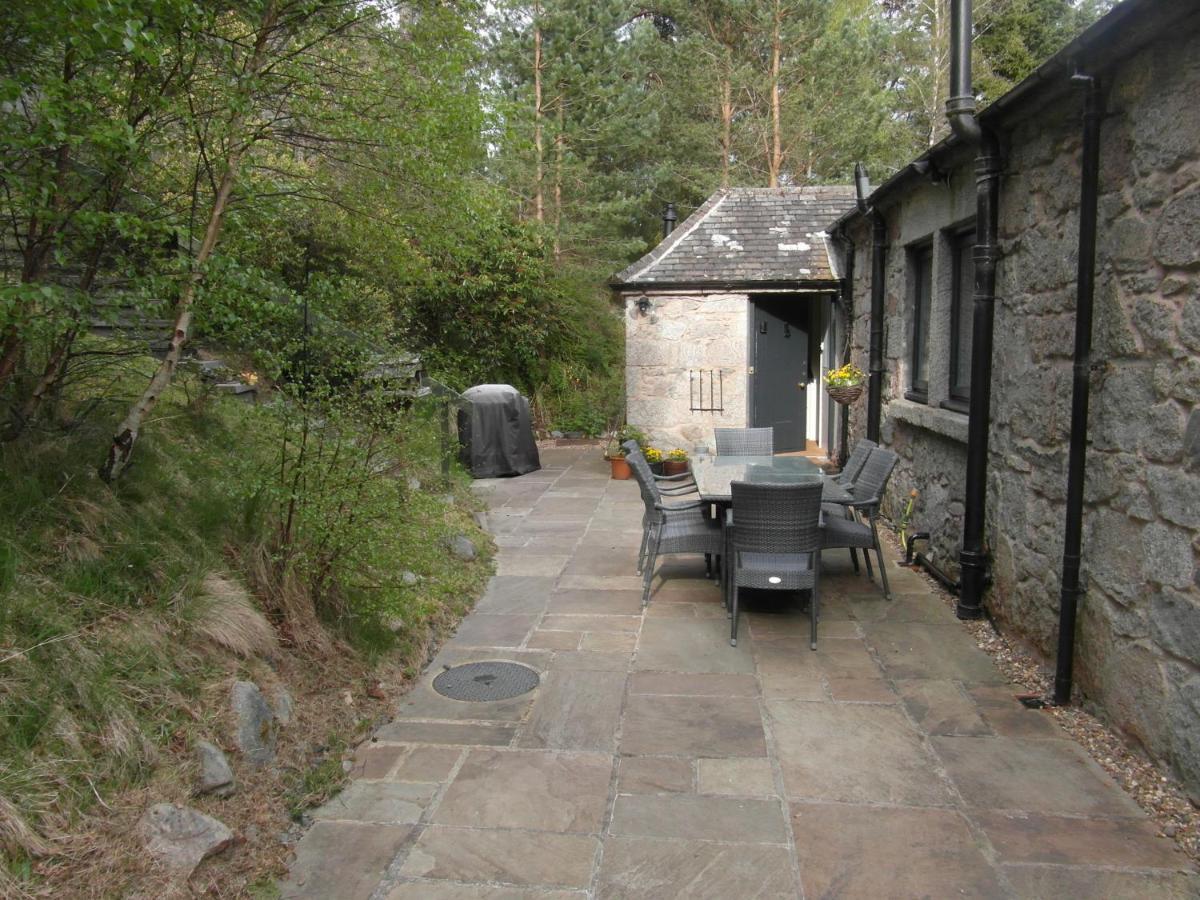 Amazing Cottage With Private Indoor Swim Pool And Hot Tub Grantown-on-Spey Exterior photo