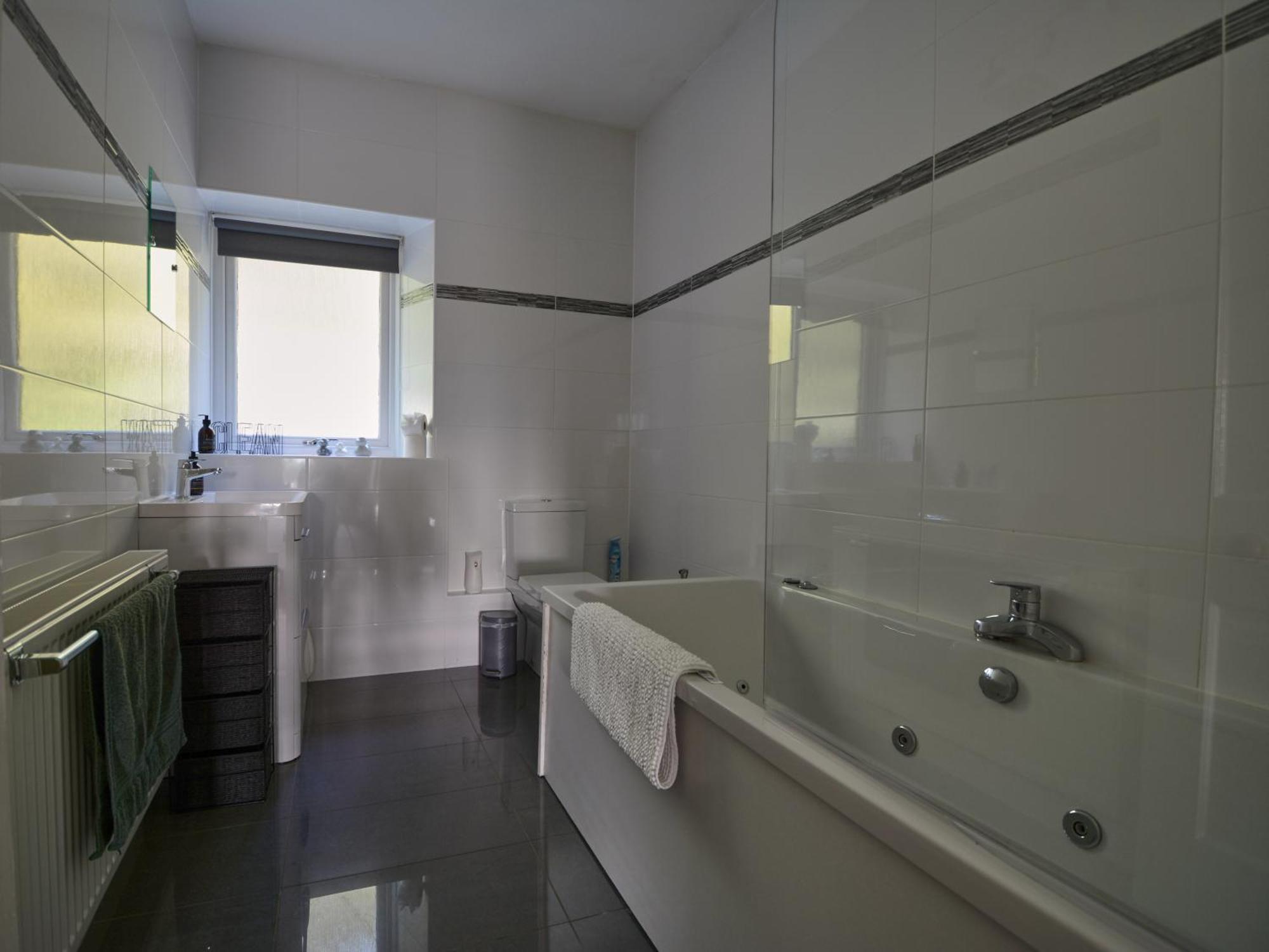 Amazing Cottage With Private Indoor Swim Pool And Hot Tub Grantown-on-Spey Exterior photo